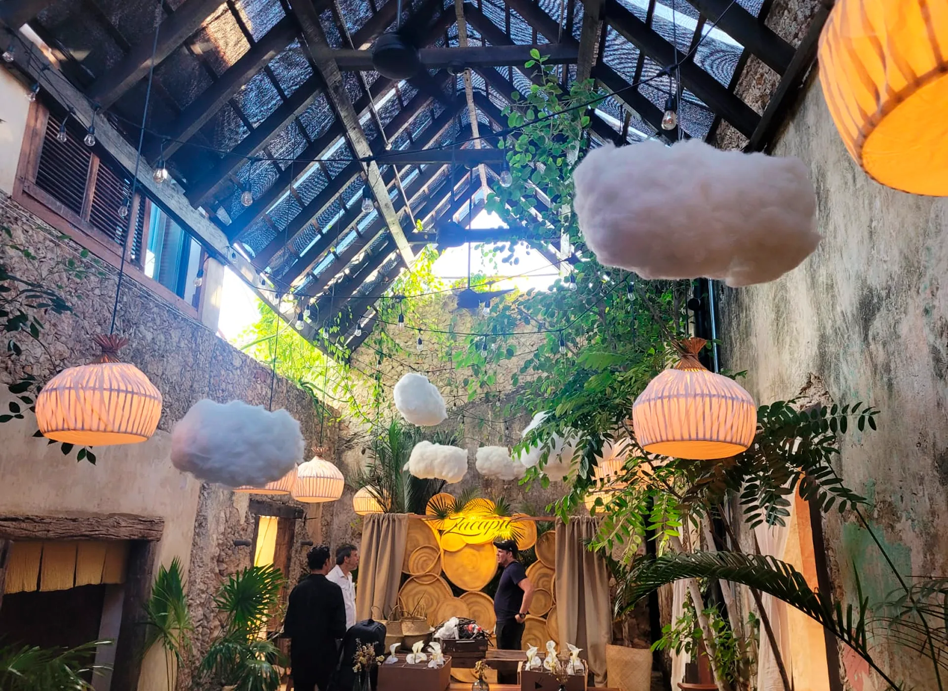 Ambientación escenográfica presentación de marca Zacapa, Kayola Escenografías Guadalajara México